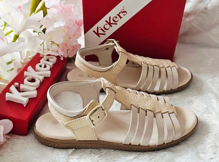 Sandales nus pieds Cuir Confort Kickers T36