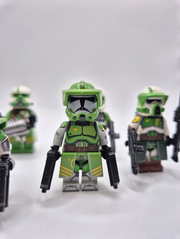 Figurines type lego Escouade de 8 clones Doom troopers star wars - photo numéro 5