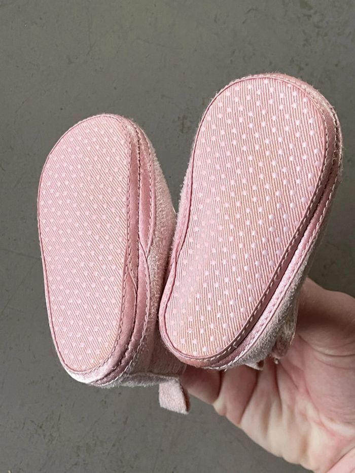 Chaussons fille 3 à 6 mois état neuf - photo numéro 7