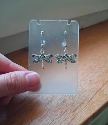 Boucle d'oreille libellule argenté