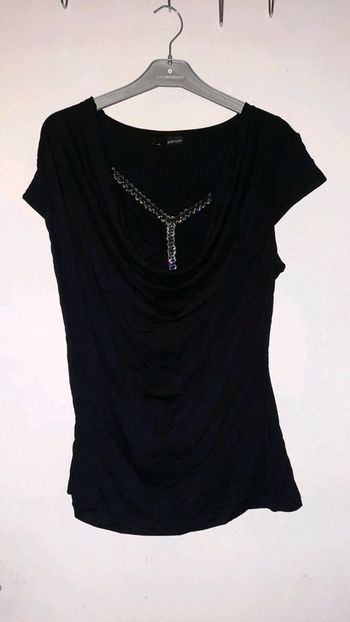 Top noir et strass