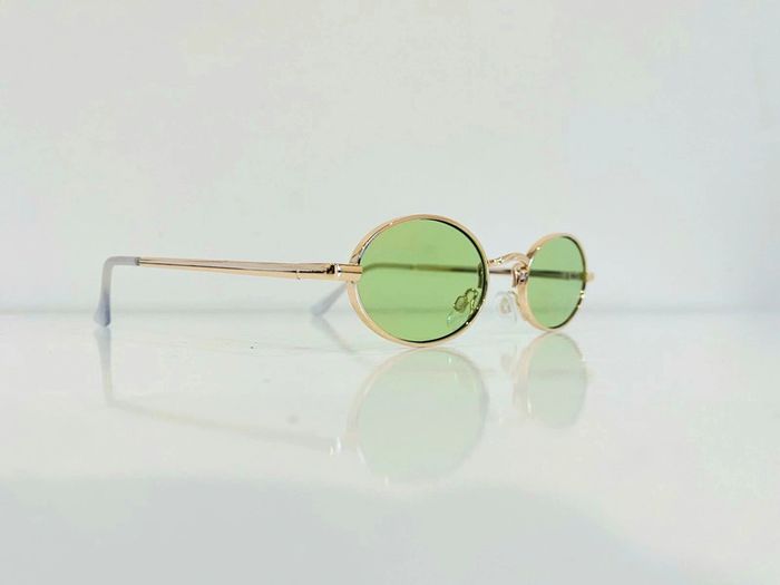 Lunette de soleil mixte ovale dorée verres verts uvprotection taille small - photo numéro 5