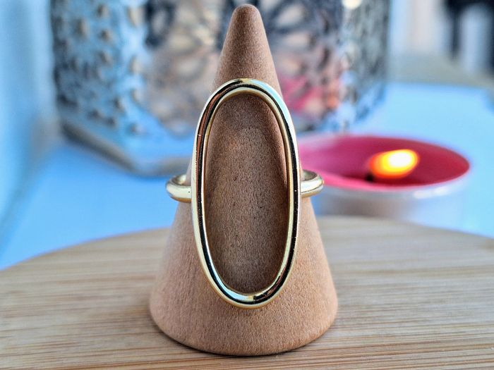 Bague ovale ouverte Doréé , avec un design simple et Minimaliste, Ajustable