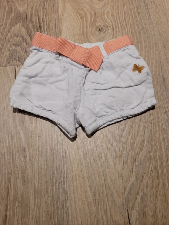 Short 3 mois