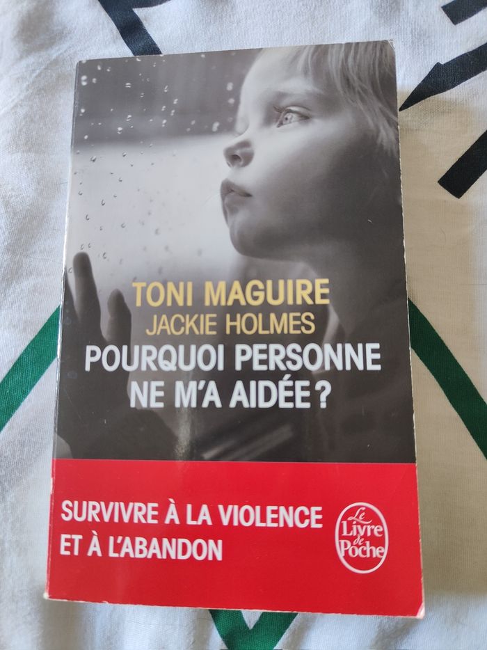 Pourquoi personne ne m a aidée?