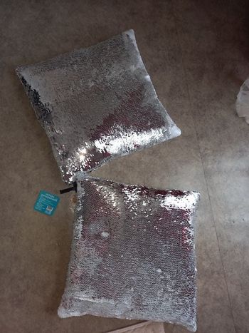 Coussin argente blanc