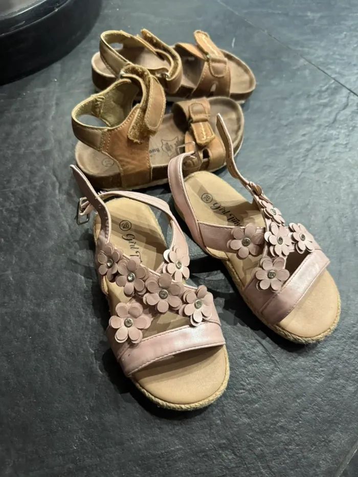 Sandales rose fleurs