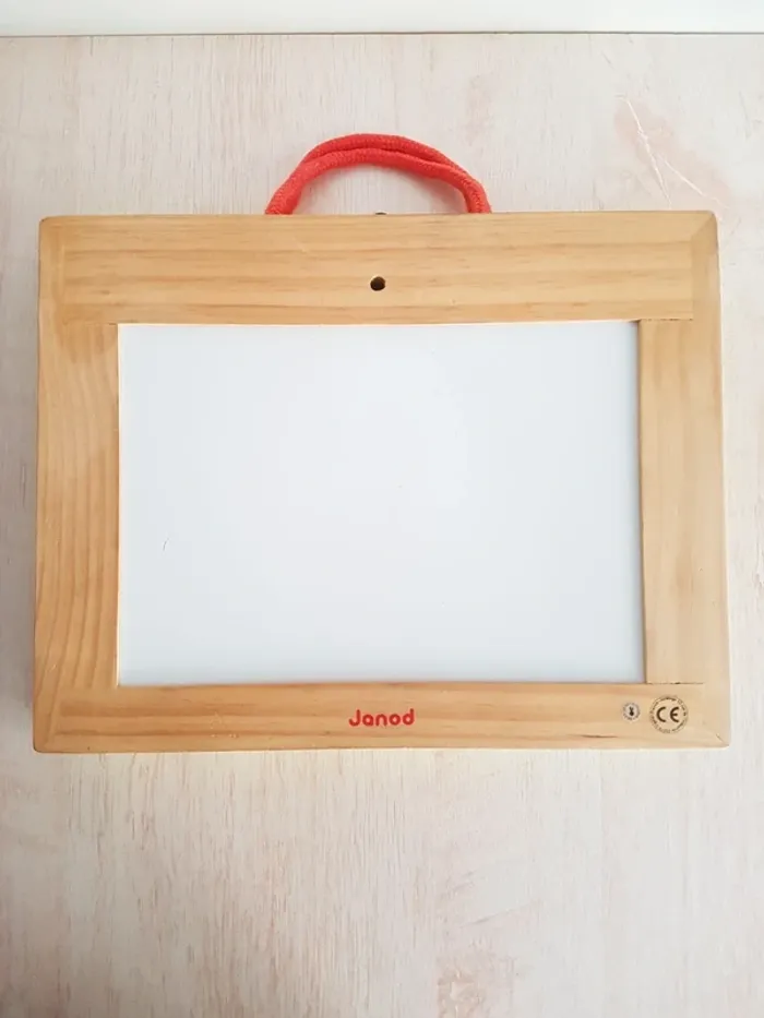 Tableau magique et magnétique 4 en 1 en bois Janod - photo numéro 17