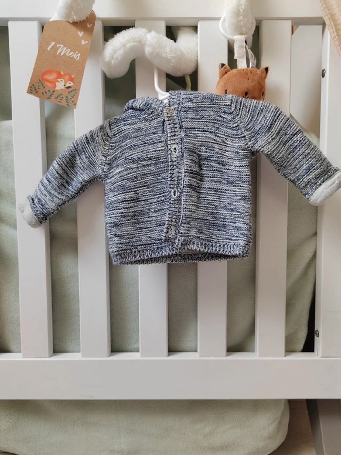 Gilet chaud avec capuche 1 mois