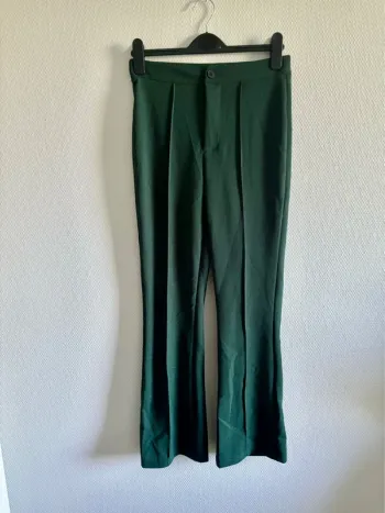 Pantalon fluide évasé vert