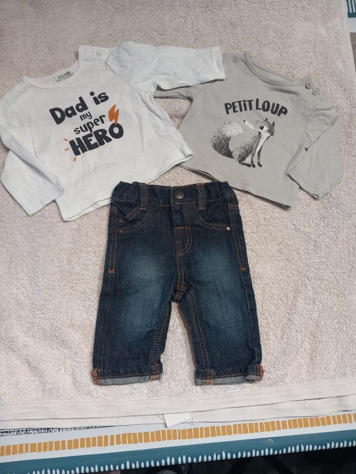 Ensemble  2 haut et 1 jeans