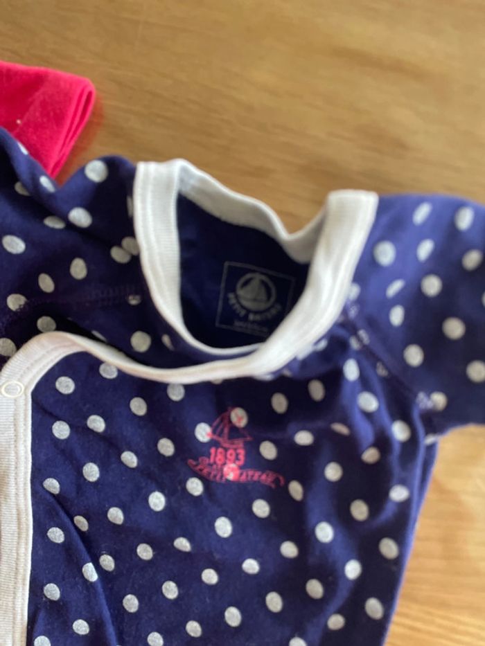 Lot 2 bodys petit bateau - photo numéro 2