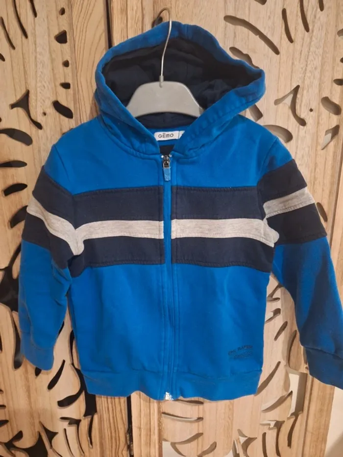 Gilet/veste de survêtement taille 5 ans