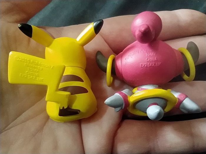Figurines Pokémon Pikachu + Hoopa - photo numéro 5