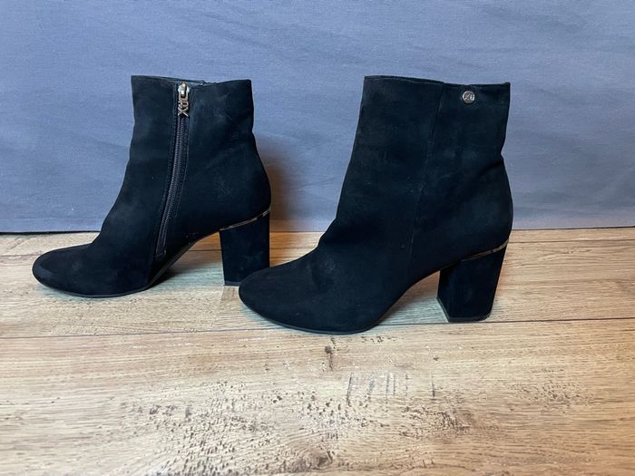 Bottines noires neuves - photo numéro 2