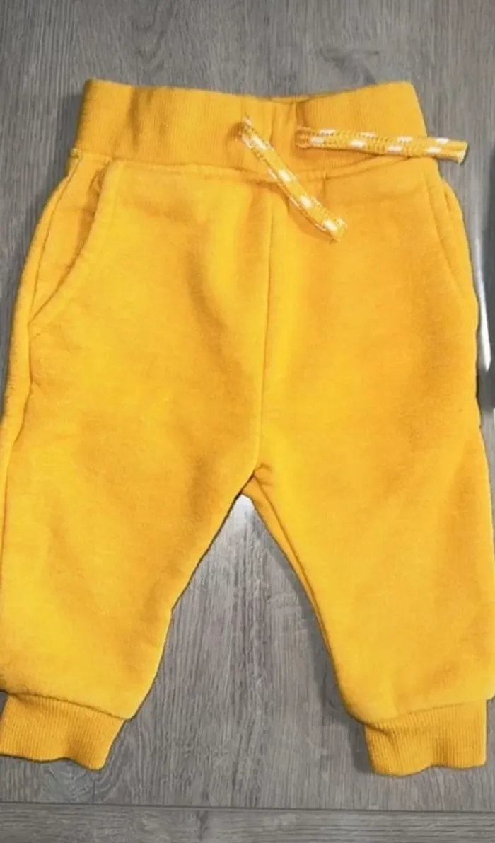 Lot pantalon hivers jean jogging - photo numéro 9