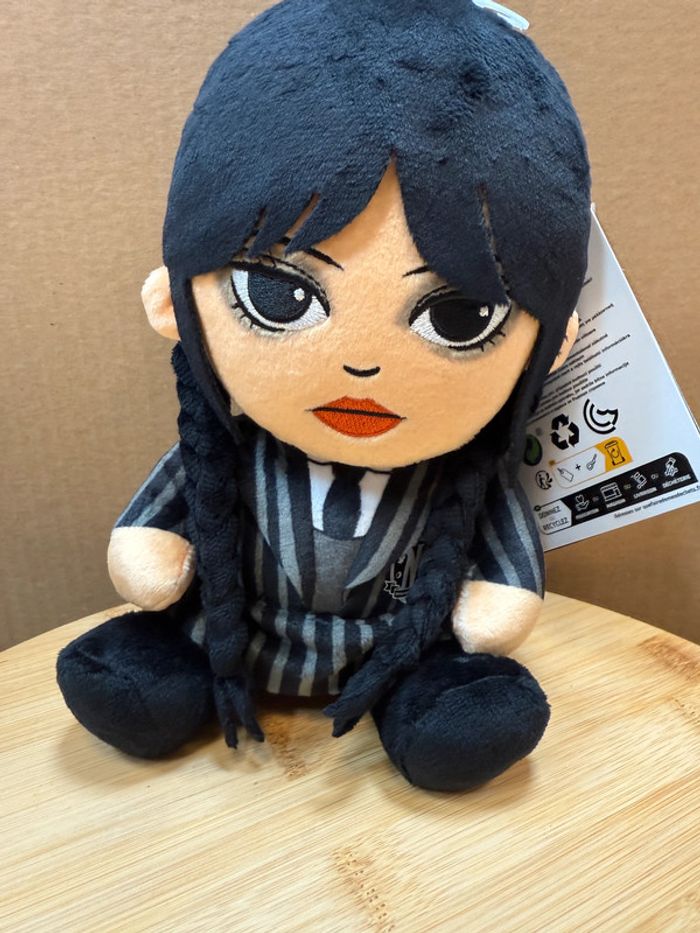 Peluche Mercredi Addams – Kidrobot Officielle