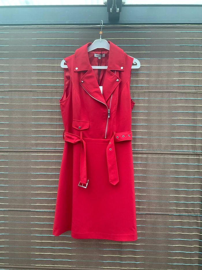 Robe rouge Morgan T42 neuve (n°50)
