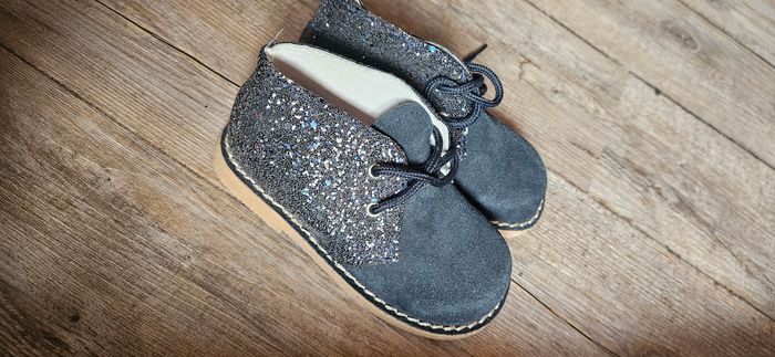 Chaussure neuf taille 25 - photo numéro 2