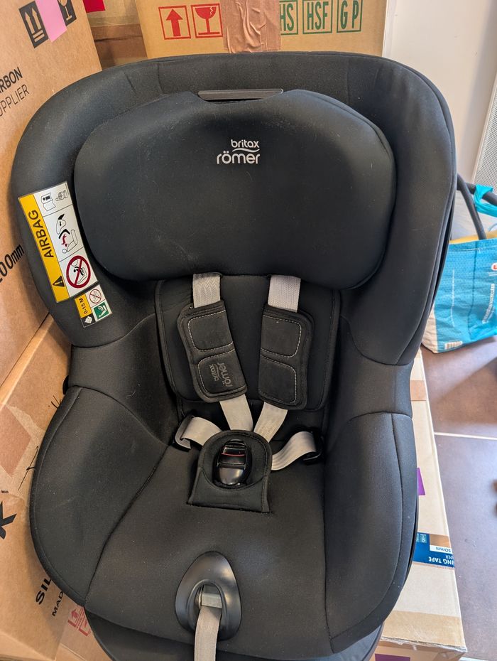 Britax Römer Dualfix M i-Size + housse été en parfait état - photo numéro 4