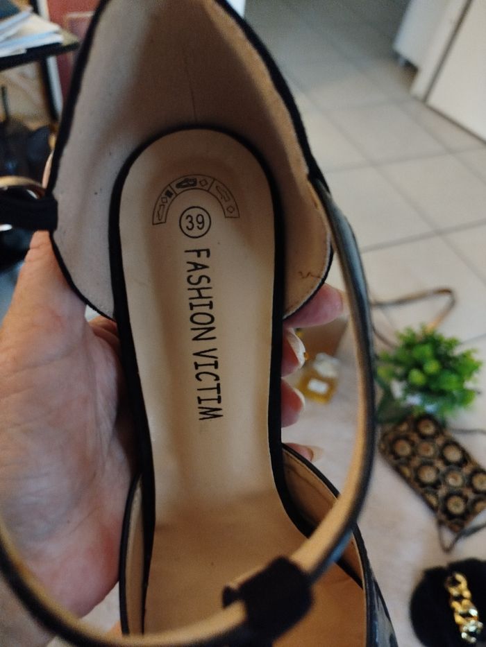 Chaussures chic cuir Fashion Victim - photo numéro 5