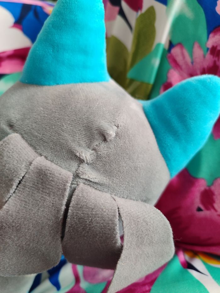 peluche Lucario pokemon loup bleu rouge gris beige neuf Nintendo Pokémon - photo numéro 4