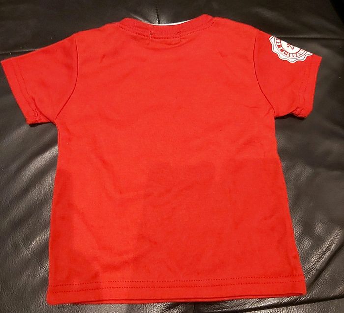 Ensemble jeans et tee-shirts mixte 4 ans en très bon état (78) - photo numéro 4