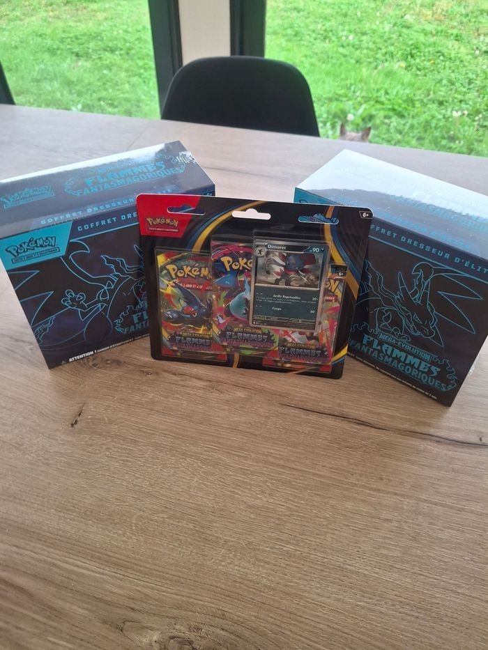 ETB Pokemon Flammes Fantasmagorique ME2 - photo numéro 2