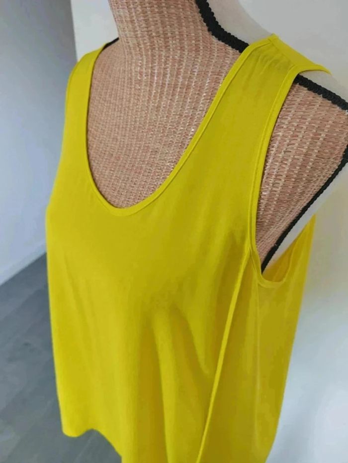 10 € Débardeur jaune Aggi estival Taille 40 en excellent état - photo numéro 2