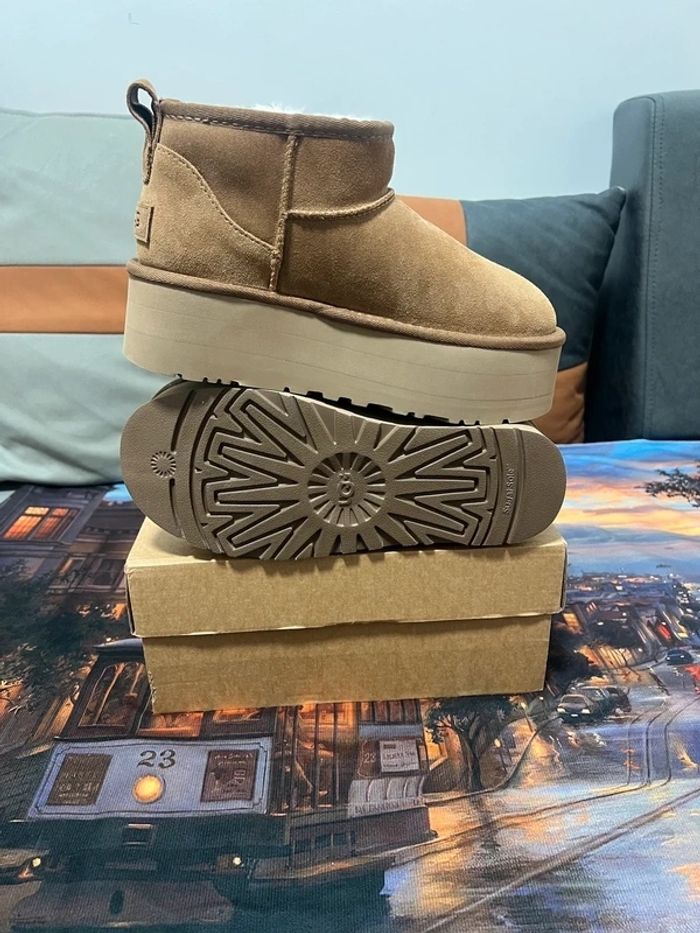 Ugg Ultra Mini taille 38 - photo numéro 4