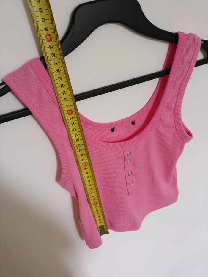 Crop top débardeur rose à boutons vintage - photo numéro 3