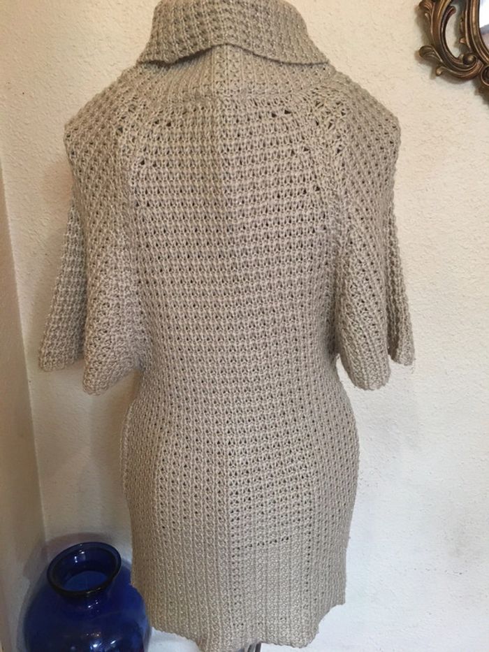 Pull chaud style poncho légèrement paillettes or - photo numéro 2