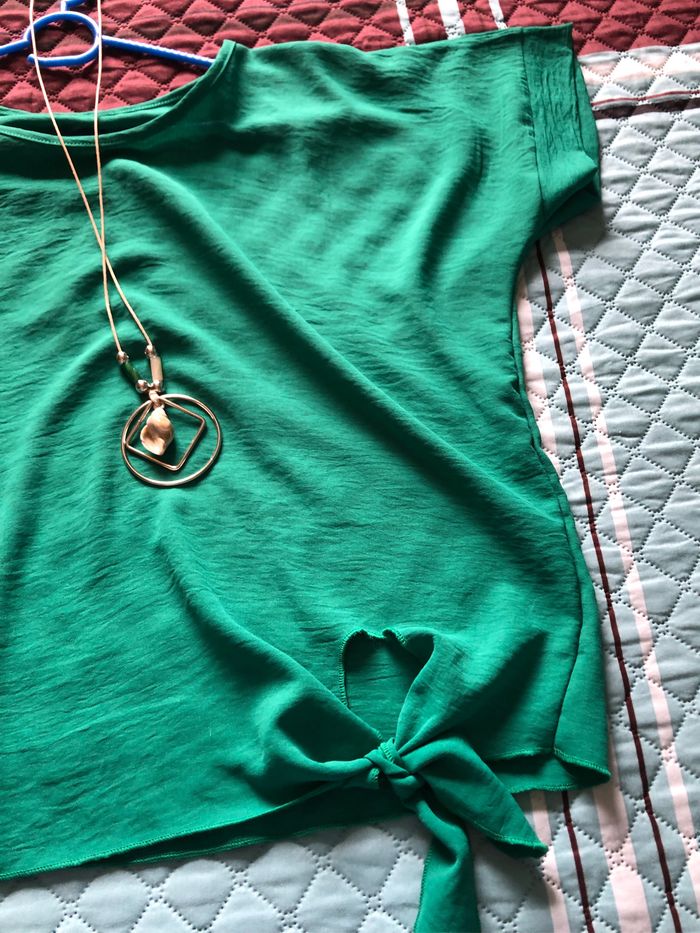 Blouse avec collier - photo numéro 6