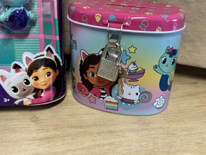 Gabby chat sirène coffret amis mer-Veillleux et tirelire Gabby’s Dollhouse - photo numéro 4