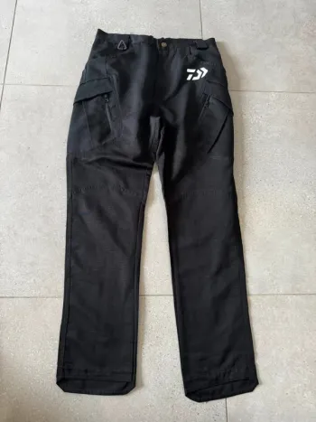 Pantalon noir, bon état, 38x100cm