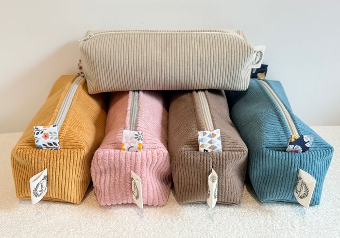 Tousse couleur Moutarde doublure fleurie bureau ou école - photo numéro 5