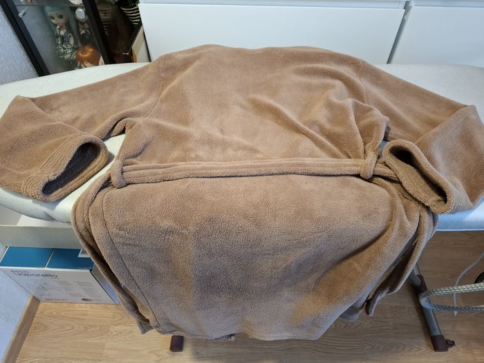 Joli peignoir polaire femme chaud XL marron clair très bon état - photo numéro 5