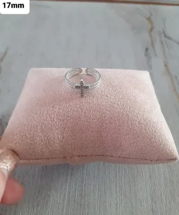 Bague croix argentée