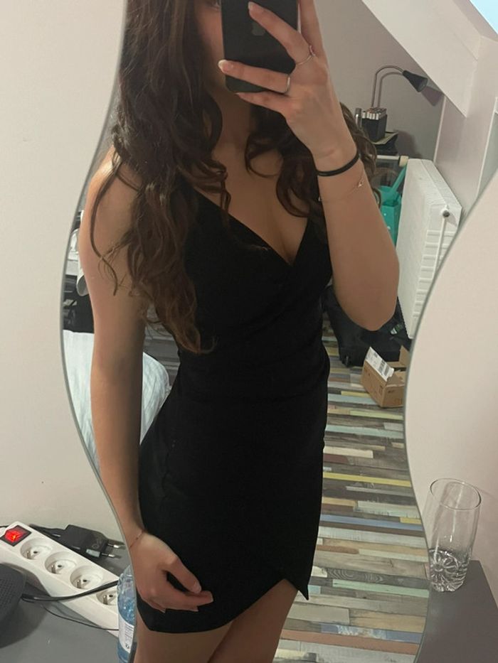 Petite robe noire - photo numéro 2