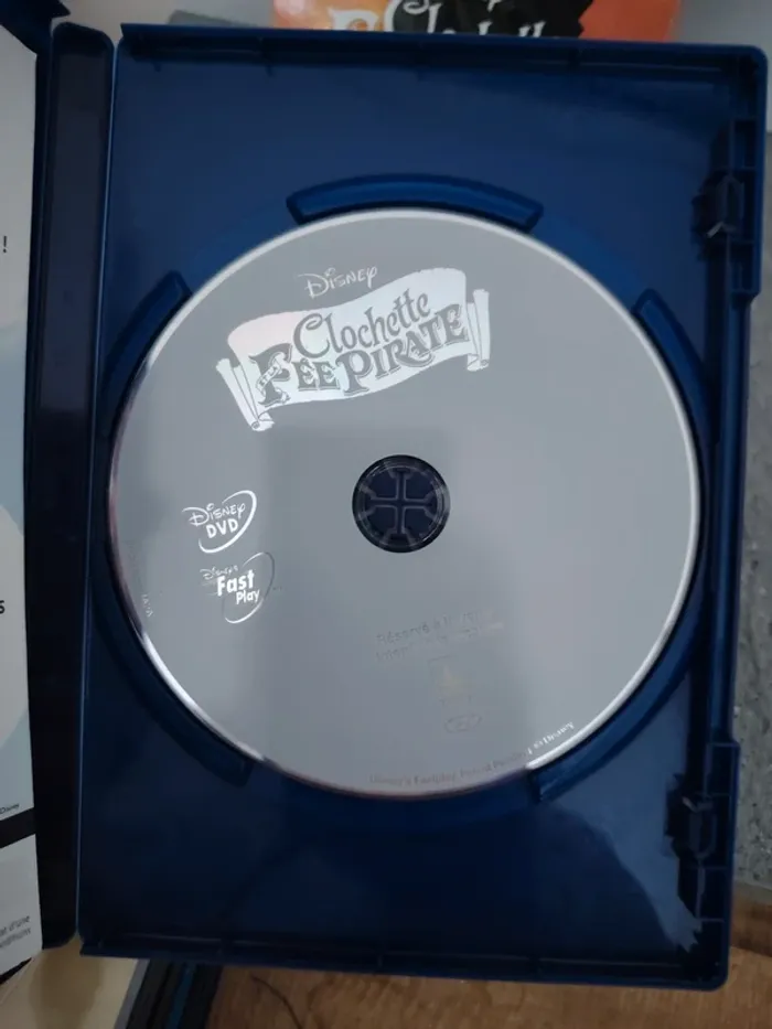 Dvd disney clochette fée pirate numéroté 110 avec fourreau tbe - photo numéro 6