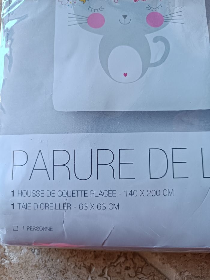 Parure de lit neuve - photo numéro 2