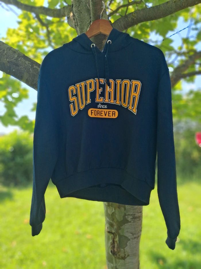 Sweat court à capuche H&M