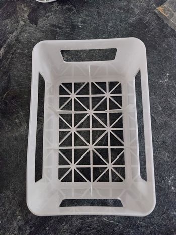 Bac pour ranger les biberons