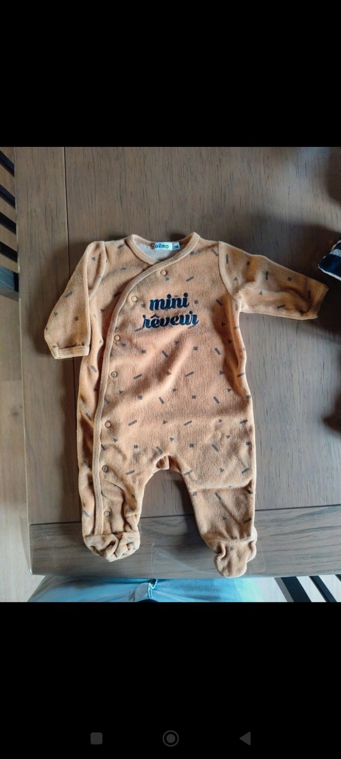 Lot de 4 pyjamas velours 3 mois - photo numéro 2