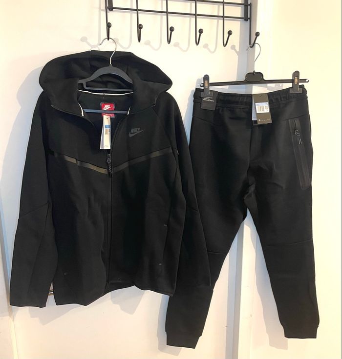 Nike Tech Fleece noir – Ensemble complet – Taille M – Neuf avec étiquette - photo numéro 3