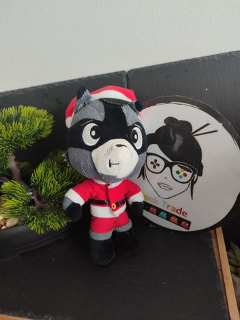 Doudou Peluche Simon le Raton Laveur Noël Edition auzou gris rouge noir  DD03566