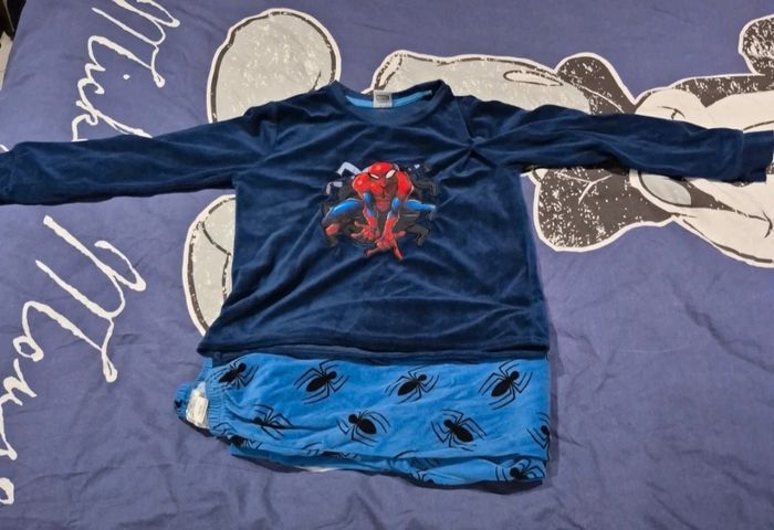Pyjama Spiderman 122/128 - photo numéro 1