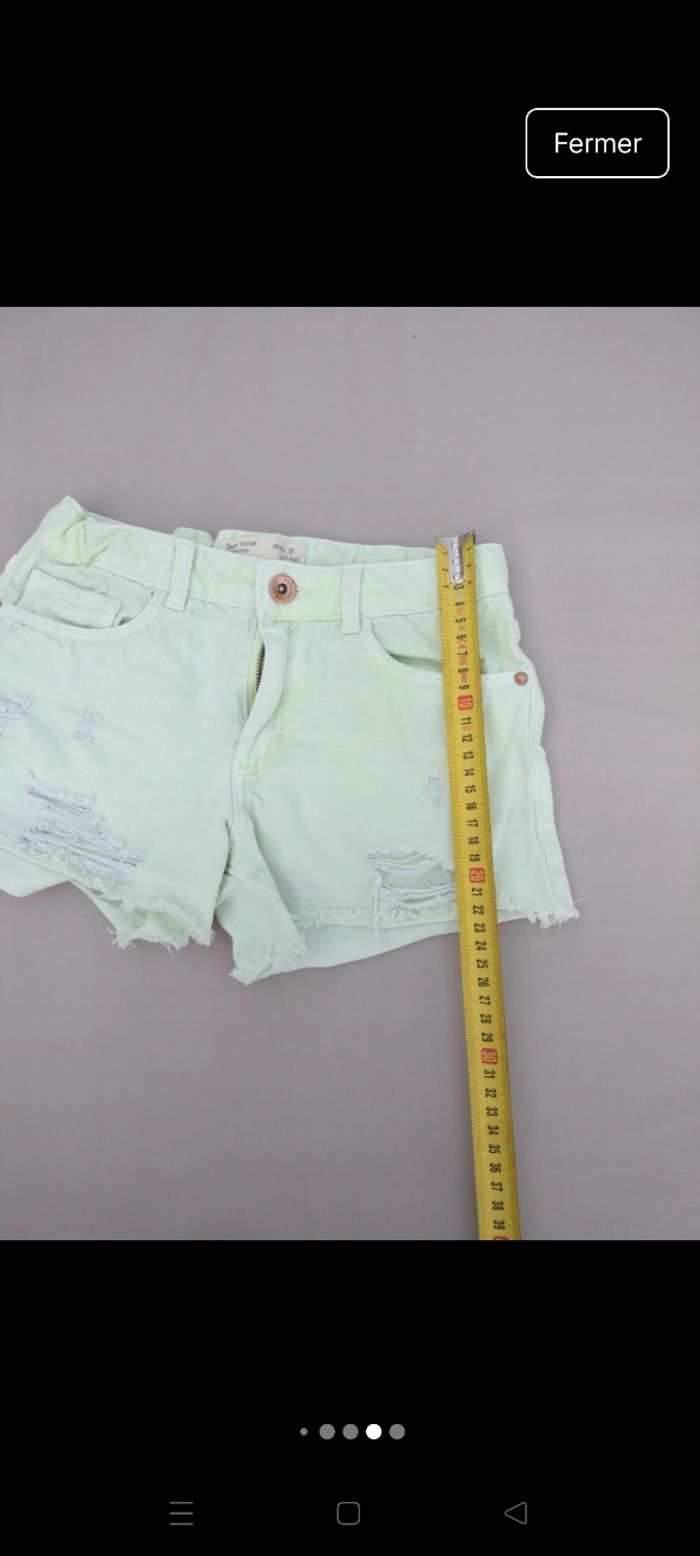 Short jaune - photo numéro 6