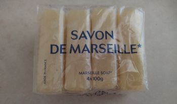 Lot de deux paquets de 8 savons de Marseille  8x100gr neufs