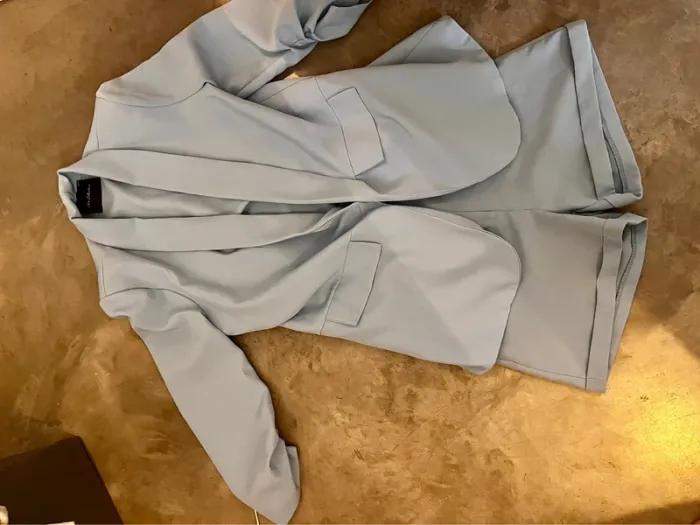 Ensemble bleu clair tailleur short - photo numéro 3
